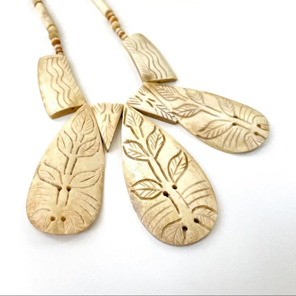 Vintage 1970s Artisan Etched Bone Statement Necklace - Picture 7 of 17